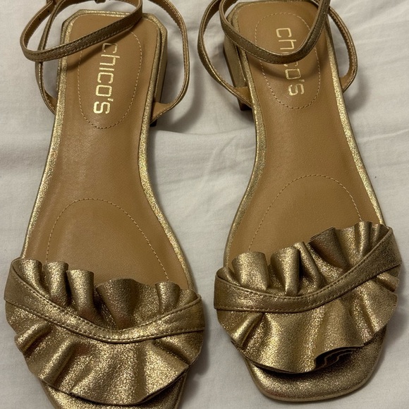 Gold flat sandal - Picture 3 of 3